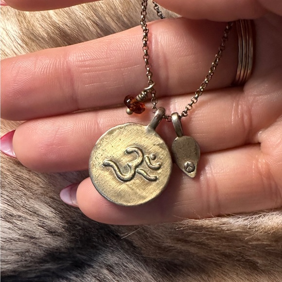 Lucky Brand Gold Tone Om Pendant Chain Necklace - Picture 5 of 6